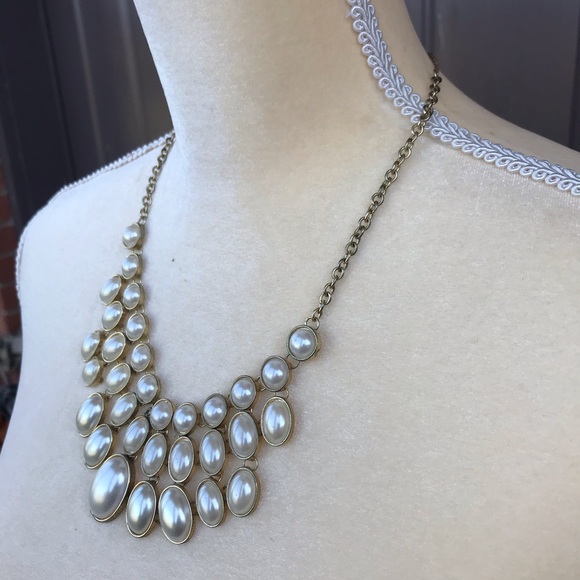 Women’s White Beaded Necklace - Picture 3 of 5